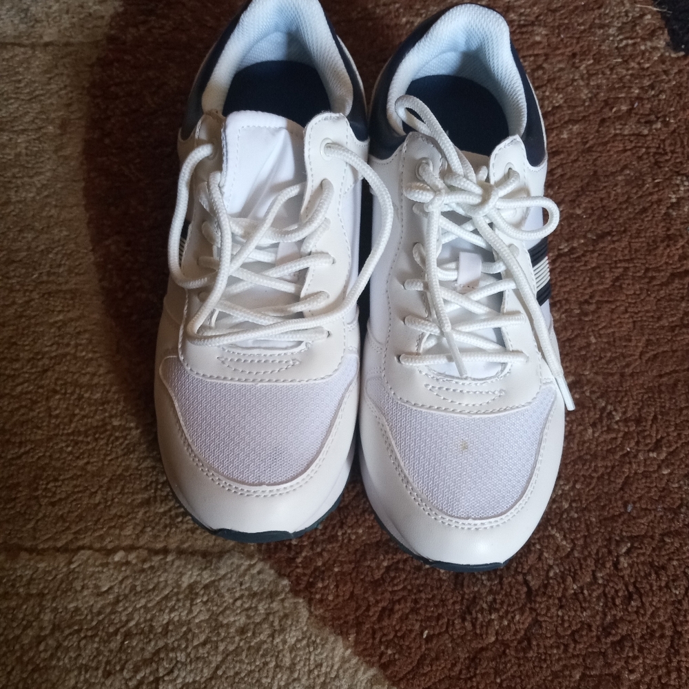 Shoes - Picture 2 of 3